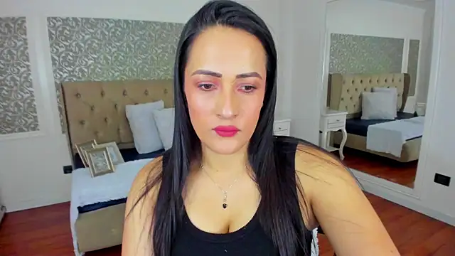KimWessel  online show from July 2026 07:55:01 PM