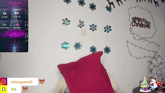 Snapshot of Tahira_21_ chatting on December 2024 07:43:01 PM Tahira 21 online show from December 2024 07:43:01 PM