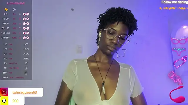 Snapshot of Tahira_21_ chatting on January 2025 10:11:02 PM Tahira 21 online show from January 2025 10:11:02 PM