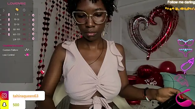 Snapshot of Tahira_21_ chatting on February 2025 07:38:02 PM Tahira 21 online show from February 2025 07:38:02 PM