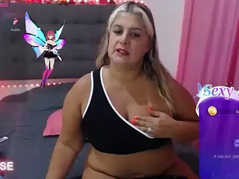 LenaDIaz online show from July 2026 09:21:02 PM