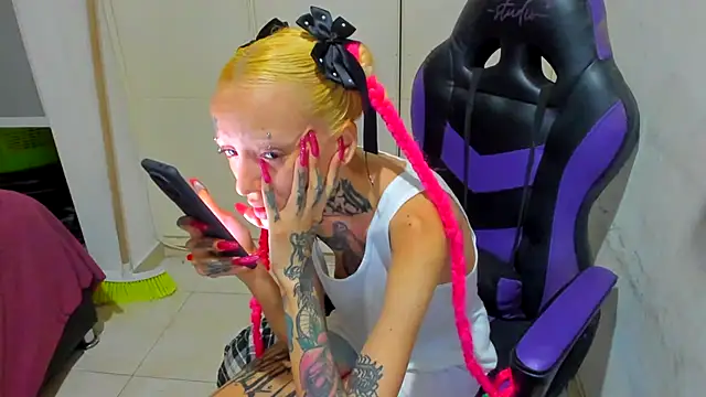 Snapshot of barbara_anal_squirt_ chatting on February 2025 12:36:02 AM barbara anal squirt online show from February 2025 12:36:02 AM