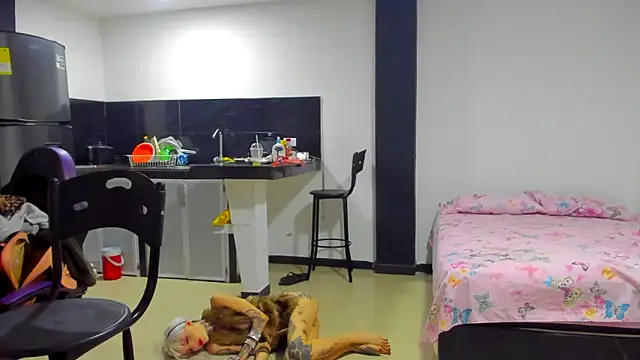 Snapshot of barbara_anal_squirt_ chatting on March 2025 05:08:02 AM barbara anal squirt online show from March 2025 05:08:02 AM