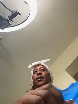 Snapshot of CarlaBeckky chatting on October 2025 05:13:02 PM CarlaBeckky online show from October 2025 05:13:02 PM