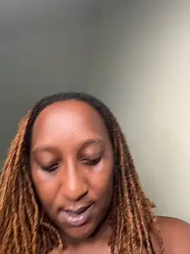 Snapshot of CarlaBeckky chatting on October 2025 06:25:01 AM CarlaBeckky online show from October 2025 06:25:01 AM