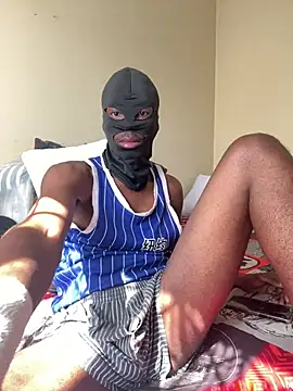Snapshot of Gifttheskimaskboy chatting on August 2026 10:29:01 AM Gifttheskimaskboy online show from August 2026 10:29:01 AM