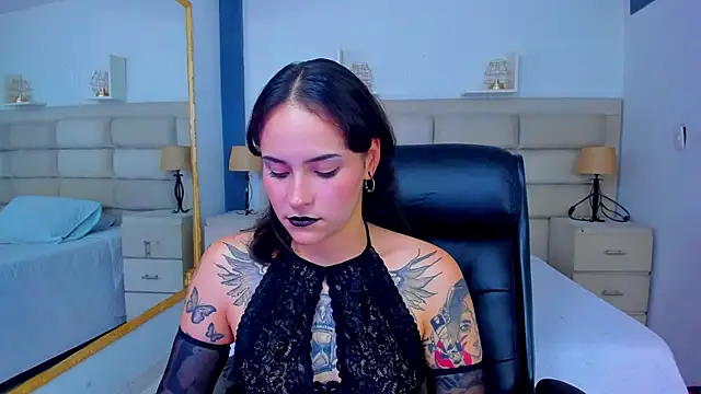 AnnyThompson  online show from October 2025 09:25:02 PM