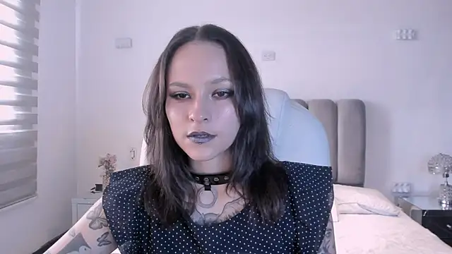 AnnyThompson  online show from February 2026 09:55:02 PM