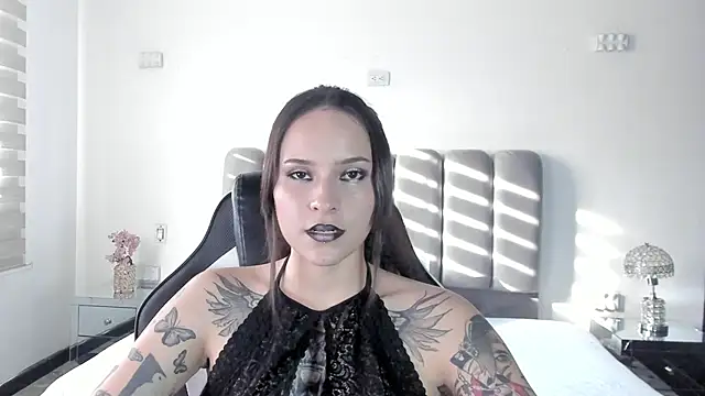 AnnyThompson  online show from March 2026 10:03:01 PM