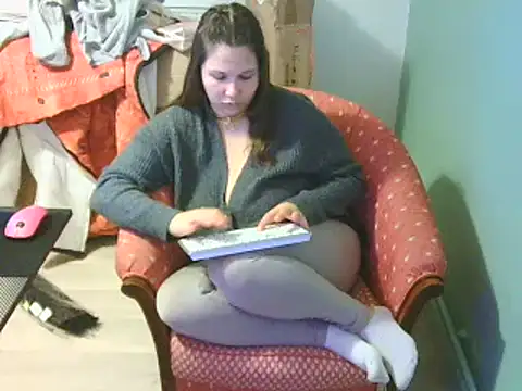 Snapshot of minette-sexy chatting on December 2024 06:35:02 PM minette-sexy online show from December 2024 06:35:02 PM