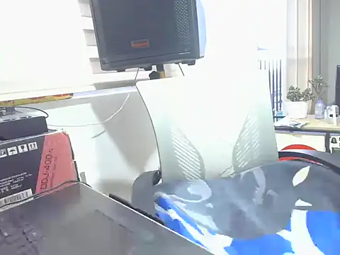 dirtytw0230 online show from December 2025 10:39:02 PM