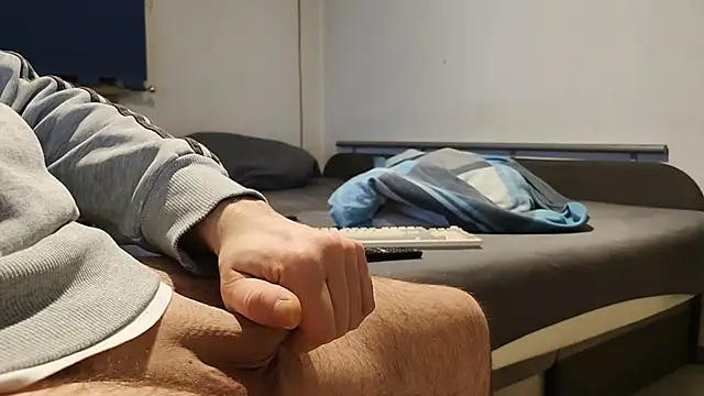 Snapshot of Alphapimmelchen chatting on February 2025 05:10:02 PM Alphapimmelchen online show from February 2025 05:10:02 PM