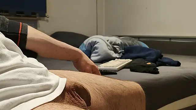 Snapshot of Alphapimmelchen chatting on February 2025 06:43:01 PM Alphapimmelchen online show from February 2025 06:43:01 PM