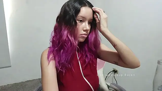 Snapshot of WandaDoll chatting on December 2025 12:11:02 PM WandaDoll online show from December 2025 12:11:02 PM