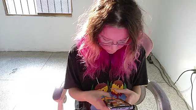 Snapshot of WandaDoll chatting on January 2026 12:10:02 PM WandaDoll online show from January 2026 12:10:02 PM