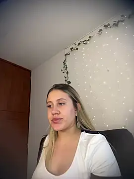 eleecttraa 12 online show from March 2025 08:00:01 PM