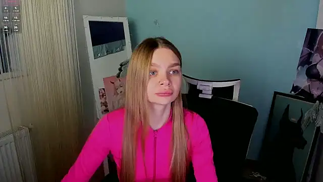 Molly sweetie online show from January 2025 07:07:01 AM