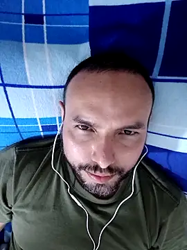 Snapshot of ElSunEagle chatting on December 2024 05:15:02 AM ElSunEagle online show from December 2024 05:15:02 AM