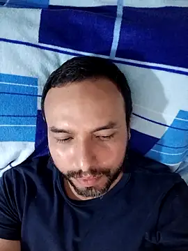 Snapshot of ElSunEagle chatting on January 2025 05:11:01 AM ElSunEagle online show from January 2025 05:11:01 AM