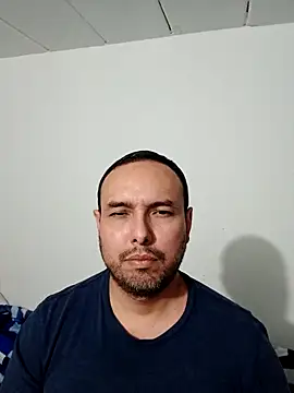 Snapshot of ElSunEagle chatting on September 2025 04:14:02 AM ElSunEagle online show from September 2025 04:14:02 AM