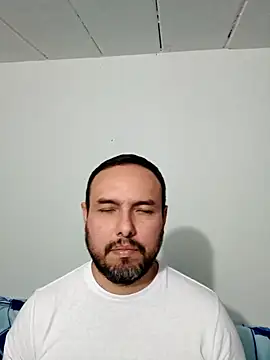 Snapshot of ElSunEagle chatting on October 2025 03:50:01 AM ElSunEagle online show from October 2025 03:50:01 AM