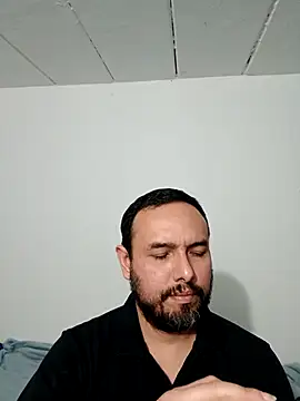 Snapshot of ElSunEagle chatting on October 2025 04:02:02 AM ElSunEagle online show from October 2025 04:02:02 AM