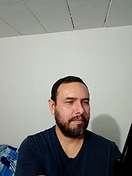 Snapshot of ElSunEagle chatting on October 2025 04:42:01 AM ElSunEagle online show from October 2025 04:42:01 AM