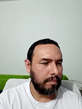 Snapshot of ElSunEagle chatting on October 2025 03:07:02 AM ElSunEagle online show from October 2025 03:07:02 AM