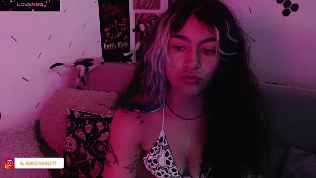 Snapshot of abril666 chatting on October 2025 03:19:01 PM abril666 online show from October 2025 03:19:01 PM