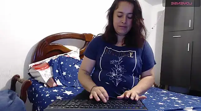 MagicStephany  online show from March 2025 12:33:02 PM