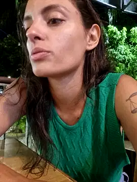 Snapshot of liquorlipsoficial chatting on January 2025 10:11:02 PM liquorlipsoficial online show from January 2025 10:11:02 PM