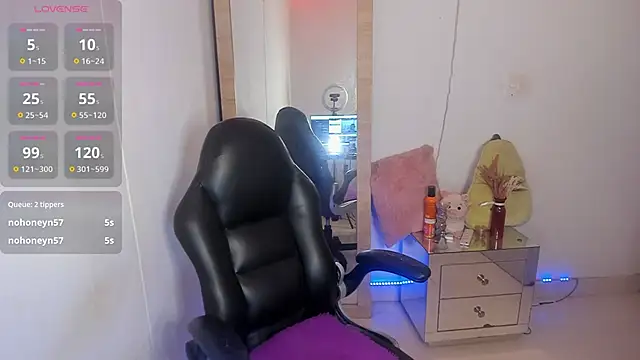 hellensexy online show from February 2026 09:47:02 PM