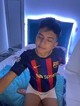 Snapshot of Leonarrrd_01 chatting on January 2025 04:41:02 AM Leonarrrd 01 online show from January 2025 04:41:02 AM