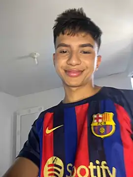 Snapshot of Leonarrrd_01 chatting on February 2025 06:46:01 PM Leonarrrd 01 online show from February 2025 06:46:01 PM