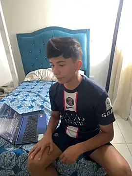 Snapshot of Leonarrrd_01 chatting on March 2025 06:55:01 PM Leonarrrd 01 online show from March 2025 06:55:01 PM