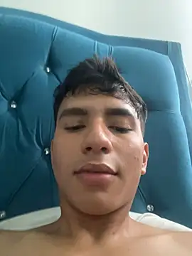 Snapshot of Leonarrrd_01 chatting on March 2025 10:20:01 PM Leonarrrd 01 online show from March 2025 10:20:01 PM