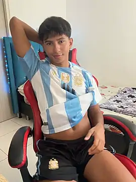 Leonarrrd 01 online show from February 2026 09:05:02 PM