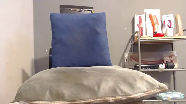 Amazing12inch online show from January 2026 11:08:01 PM