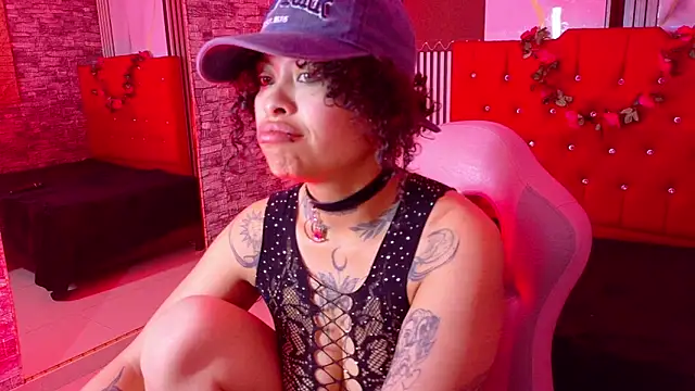 miahernadez303av online show from February 2026 04:18:02 AM