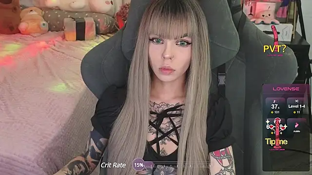 Snapshot of Kerry_Kirk chatting on February 2025 10:13:01 PM Kerry Kirk online show from February 2025 10:13:01 PM