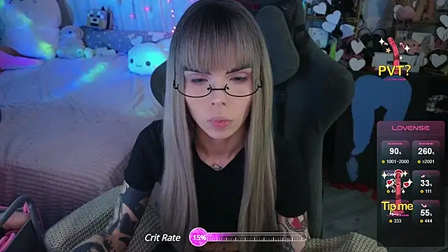 Snapshot of Kerry_Kirk chatting on February 2025 10:17:02 PM Kerry Kirk online show from February 2025 10:17:02 PM