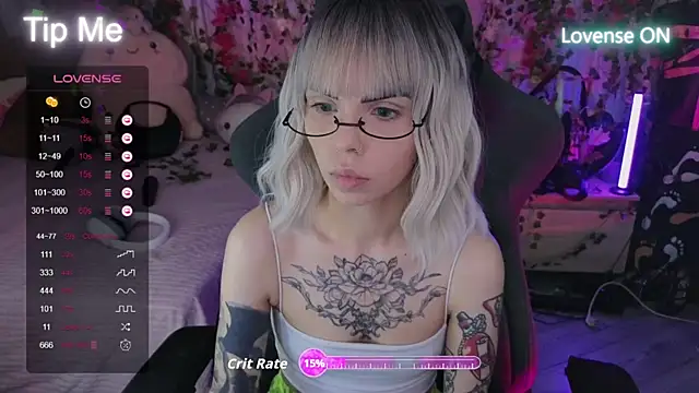 Snapshot of Kerry_Kirk chatting on September 2025 07:58:02 PM Kerry Kirk online show from September 2025 07:58:02 PM