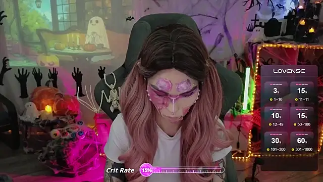 Snapshot of Kerry_Kirk chatting on October 2025 09:38:01 PM Kerry Kirk online show from October 2025 09:38:01 PM