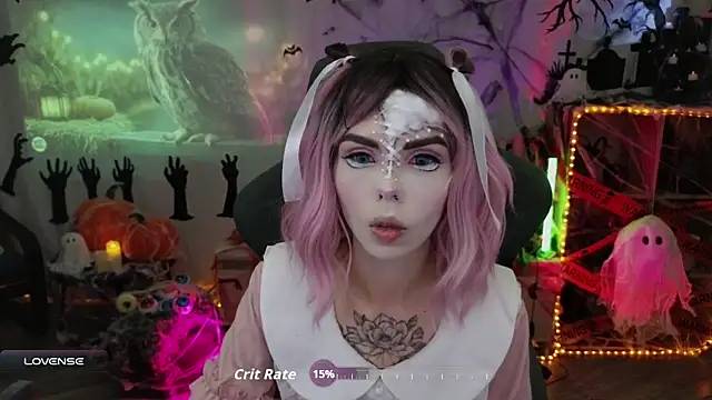 Snapshot of Kerry_Kirk chatting on October 2025 08:21:02 PM Kerry Kirk online show from October 2025 08:21:02 PM