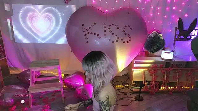 Kerry Kirk online show from February 2026 10:04:01 PM