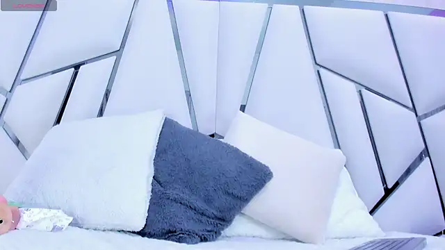  aurora18  online show from January 2025 03:23:01 AM