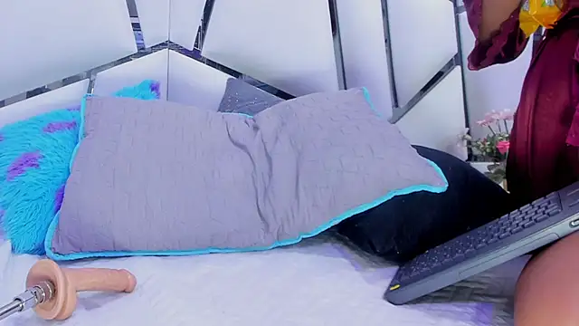  aurora18  online show from March 2025 09:21:01 AM