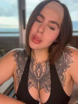 Snapshot of ValerieHilton chatting on February 2025 10:21:02 PM ValerieHilton online show from February 2025 10:21:02 PM