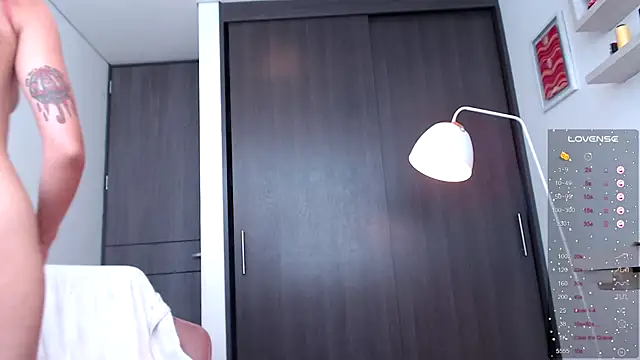 Snapshot of chloebritto chatting on December 2024 04:13:02 PM chloebritto online show from December 2024 04:13:02 PM