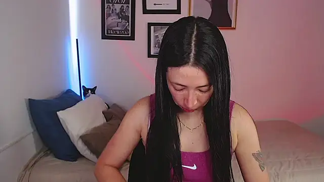 lilyy evanss online show from February 2025 07:48:02 PM